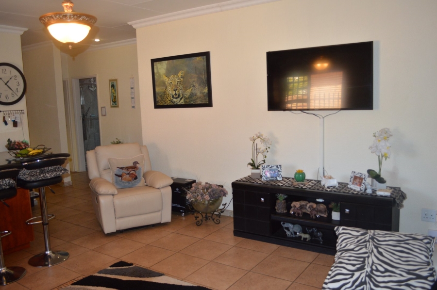 3 Bedroom Property for Sale in Wilkoppies North West